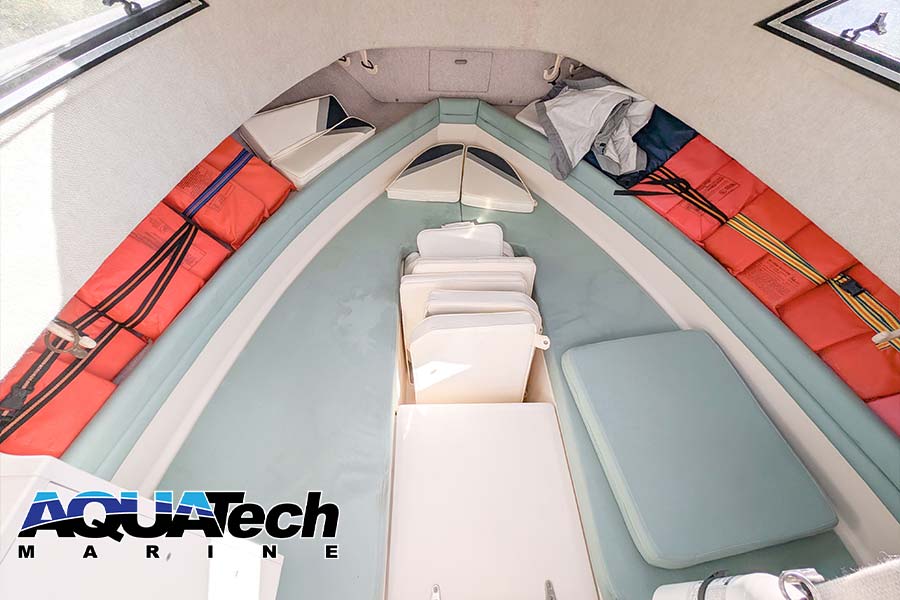1995 Grady White 222 Seafarer Overnighter Boat