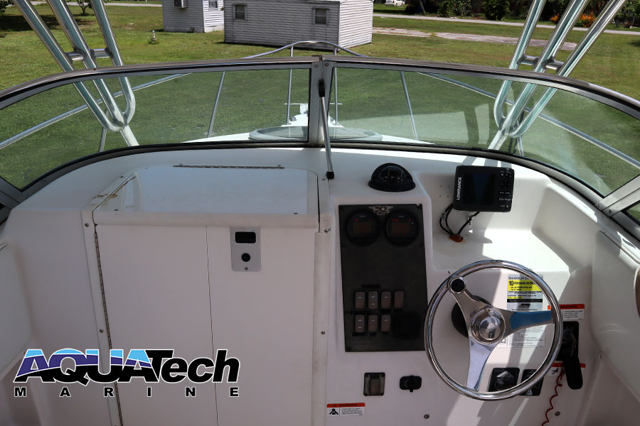 2005 Seaswirl Striper 2301 WA