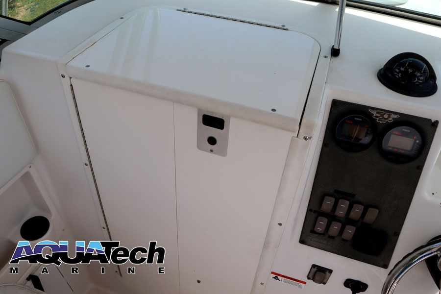 2005 Seaswirl Striper 2301 WA