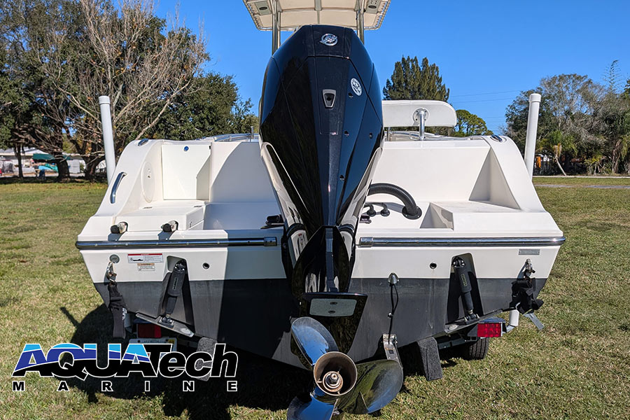 2019 Cobia 237 CC