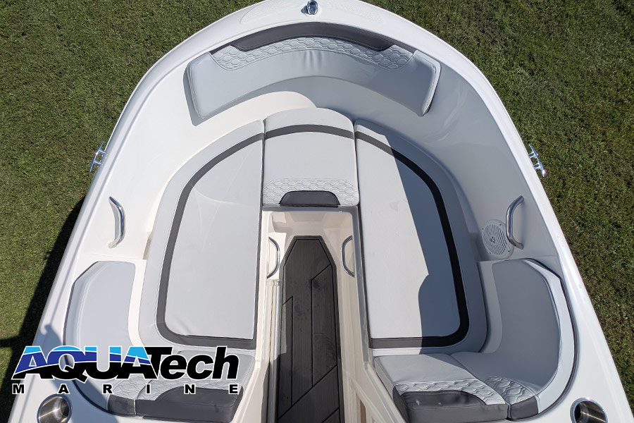 2022 Bayliner M17 Deck Boat