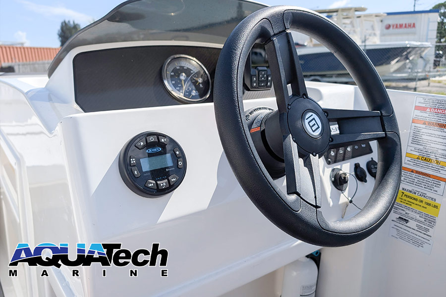 2022 Bayliner M17 Deck Boat