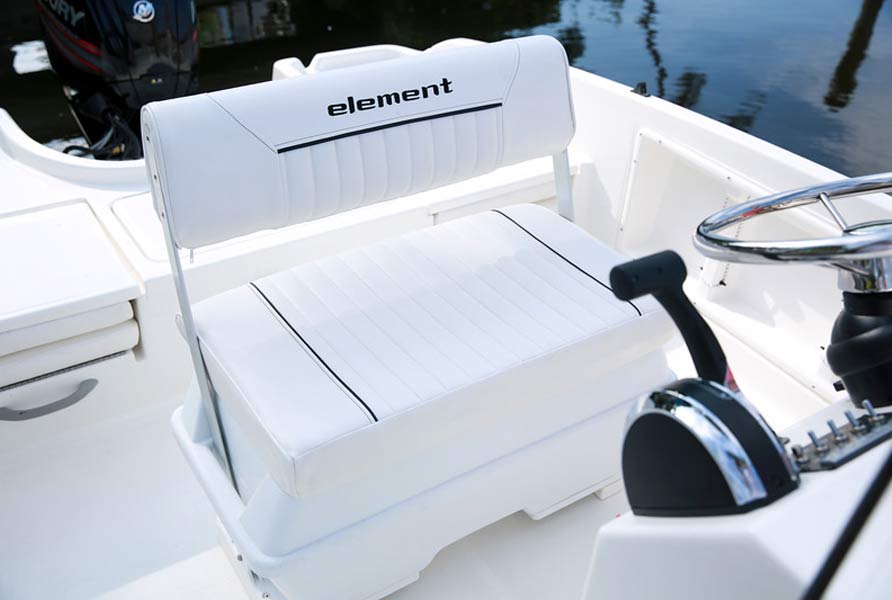 Bayliner Element F18 Center Consol Boat