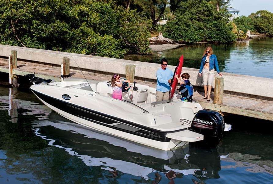 Bayliner 210 Deck Boat
