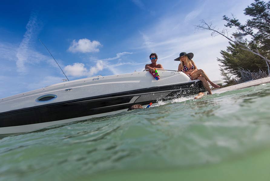 Bayliner 210 Deck Boat