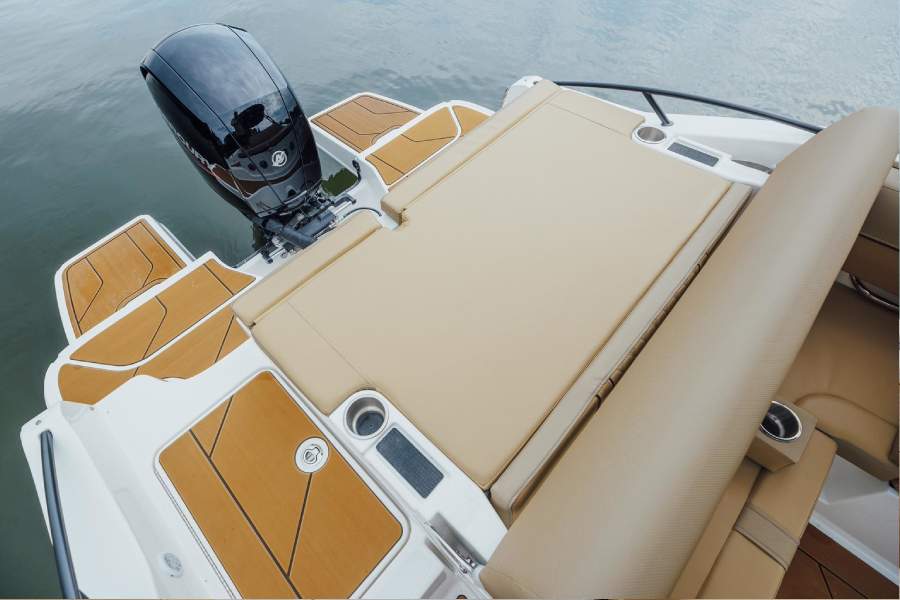 Bayliner D20 Deck Boat