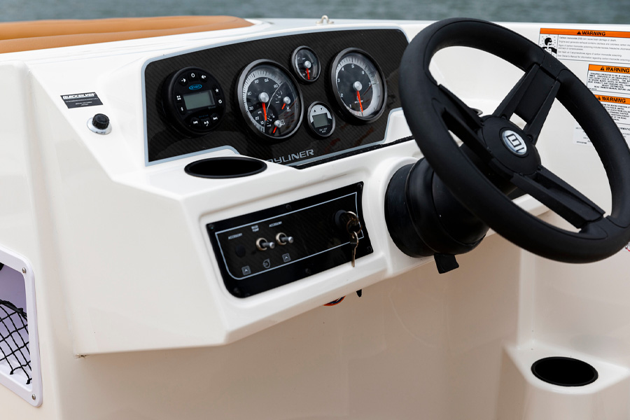 Bayliner DX2000 Deck Boat