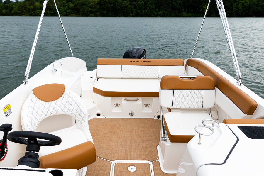 Bayliner dx2200 Deck Boat