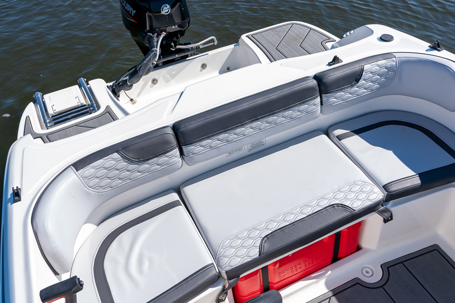 Bayliner Element M15 Deck Boat