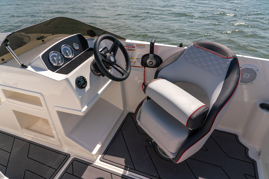 Bayliner Element M19 Deck Boat