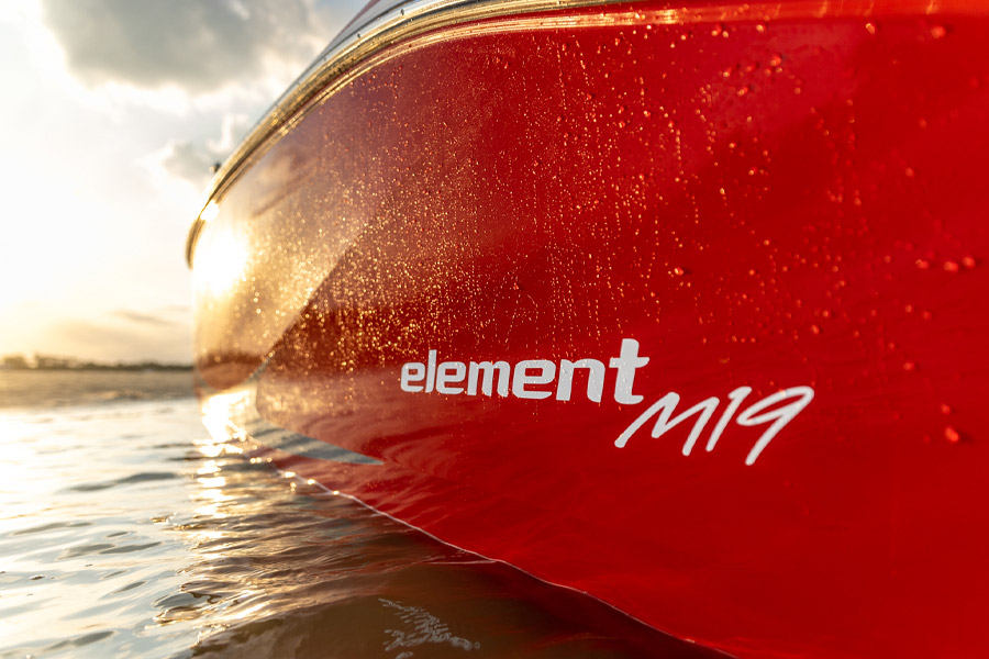 Bayliner Element M19 Deck Boat