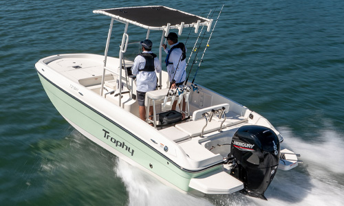 Trophy T21 Bay Center Console